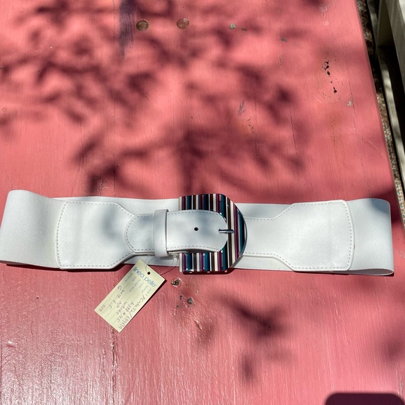 Linea Pelle white elastic with colored buckle NWT - Picture 5 of 5